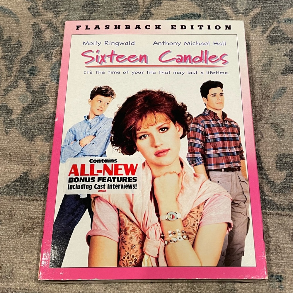 {Sixteen Candles} DVD Flashback Edition, excellent used condition 2008